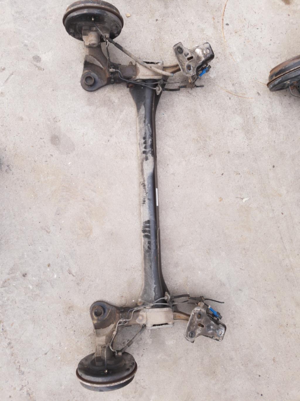 Essieu arriere CITROEN C2 PHASE 1 Essence - 1