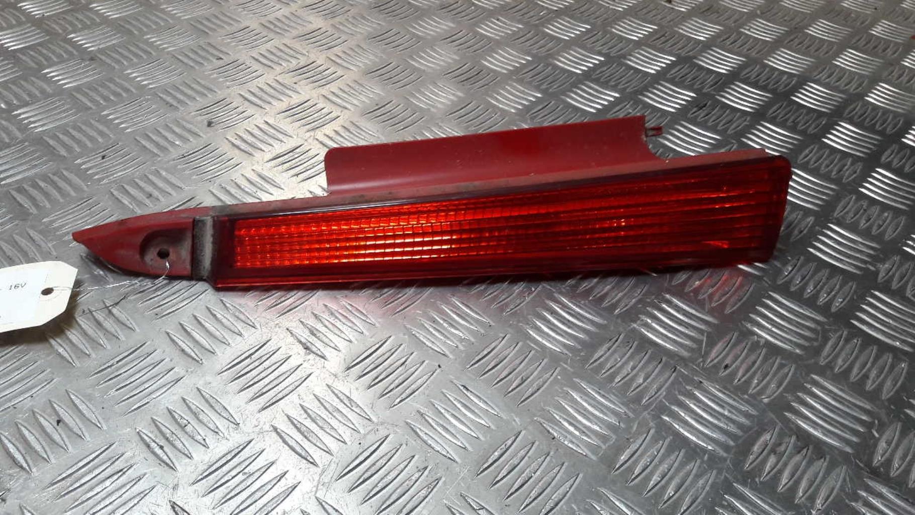 Feu factice arriere gauche CITROEN C4 1 PHASE 1 Essence - 1