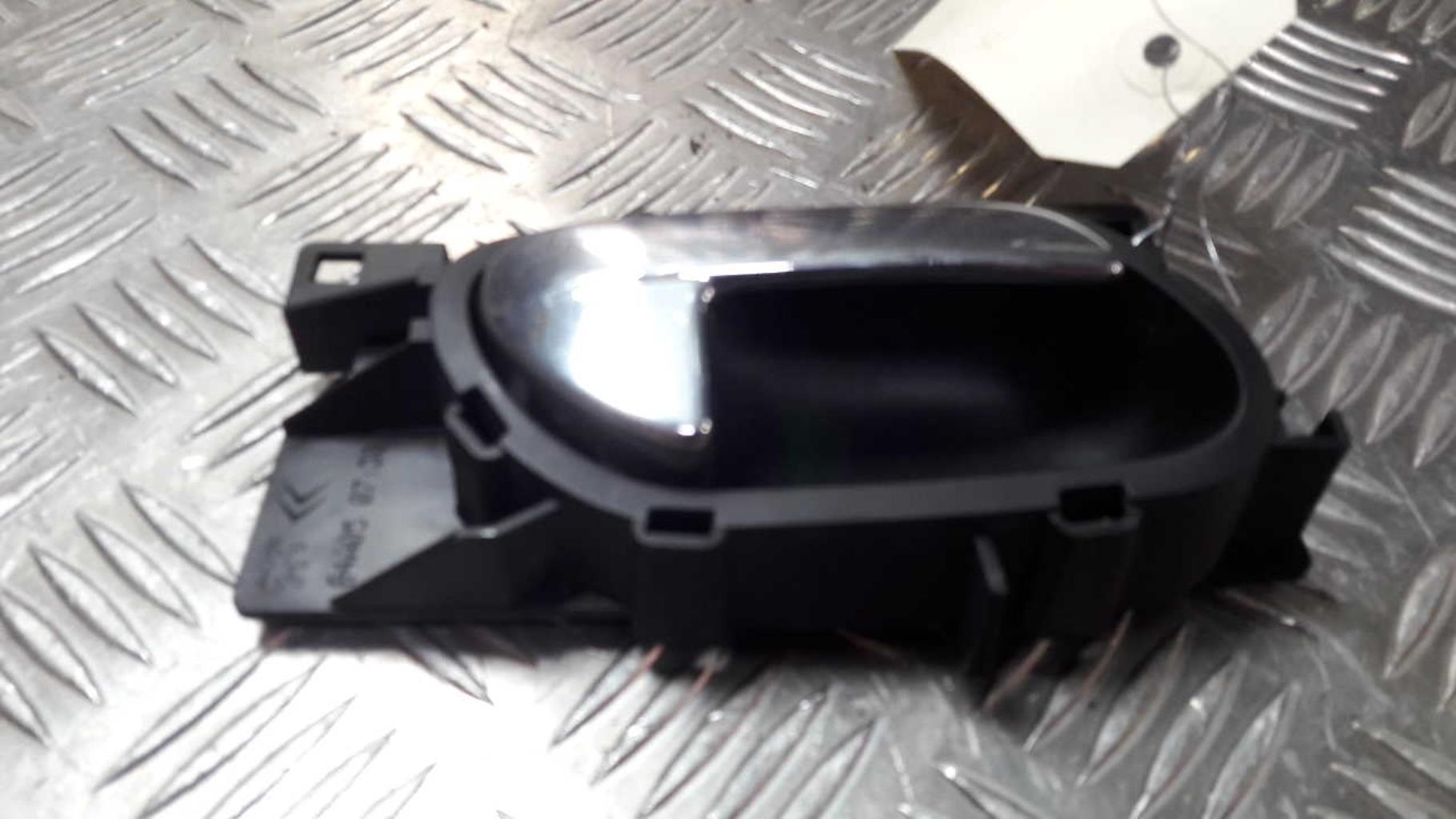 Poignee interieur avant droit CITROEN C4 1 PHASE 1 Essence - 1