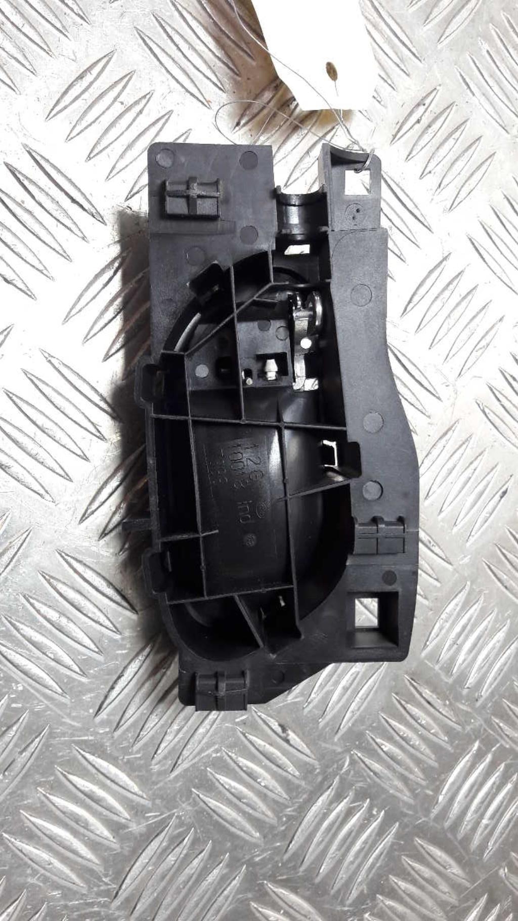 Poignee interieur avant gauche CITROEN C4 1 PHASE 1 Diesel - 1