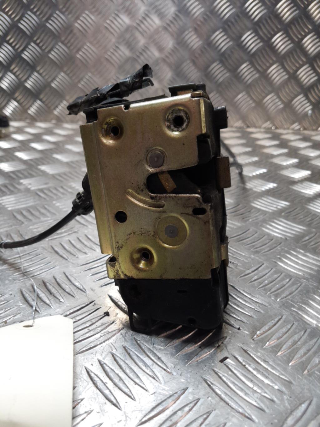 Serrure arriere droit RENAULT MEGANE 2 PHASE 1 BREAK Essence - 1
