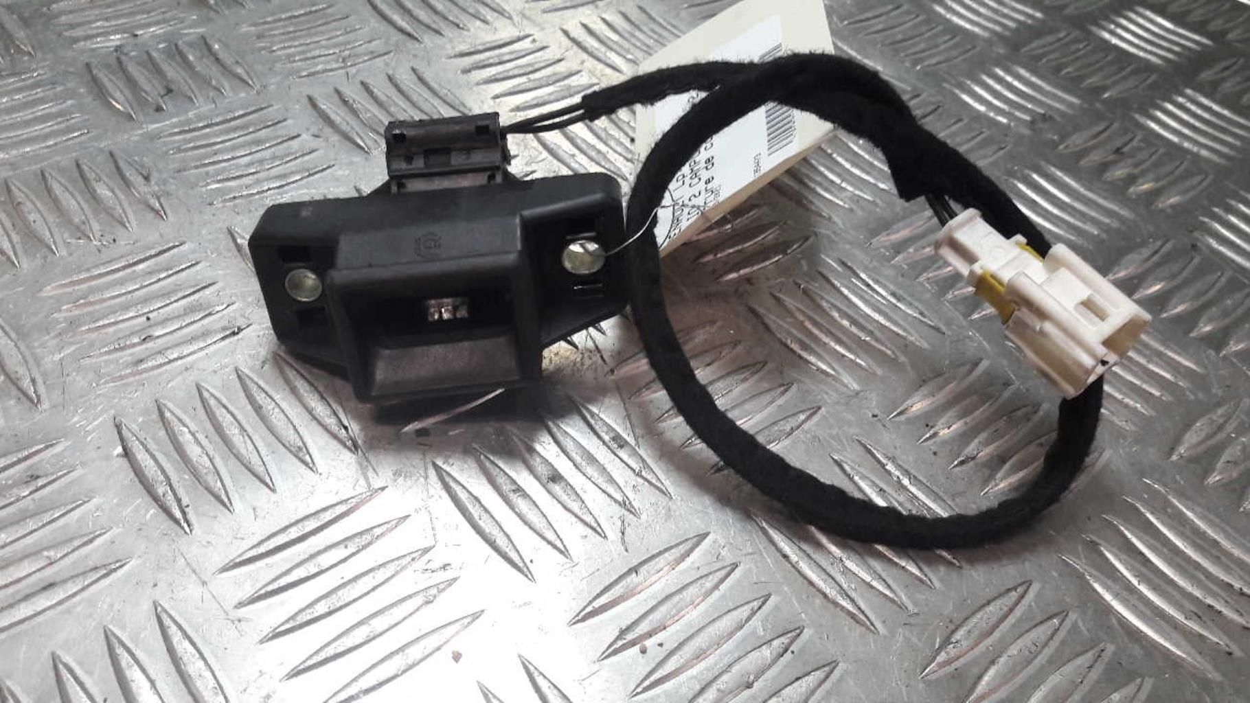Serrure de coffre RENAULT CLIO 2 CAMPUS PHASE 2 Diesel - 1