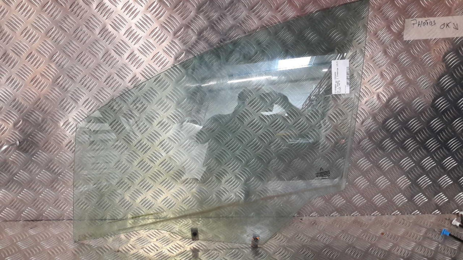 Vitre avant gauche CITROEN C4 1 PHASE 1 Essence - 1