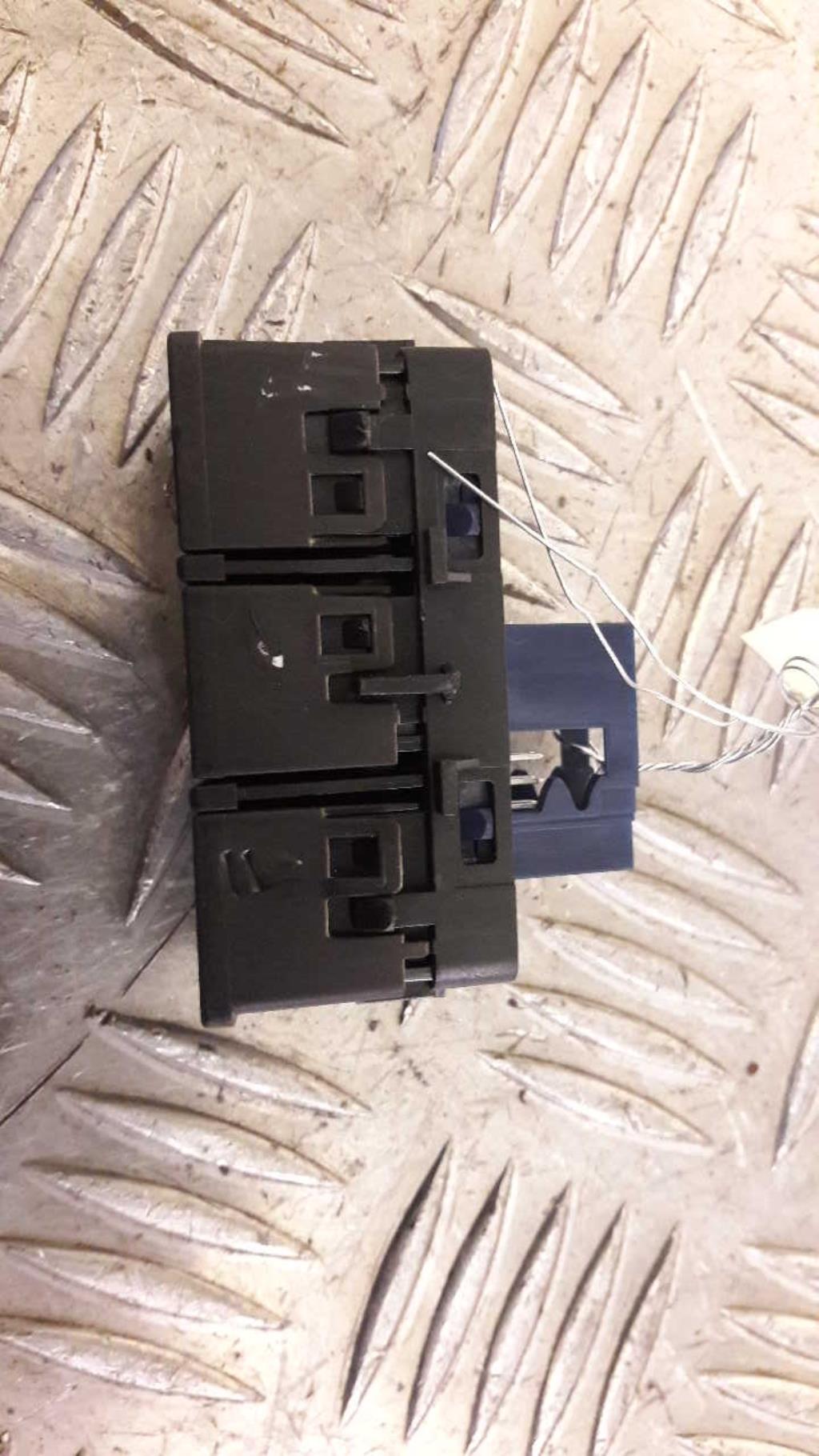 Bouton/Interrupteur CITROEN C5 2 BREAK Diesel - 1