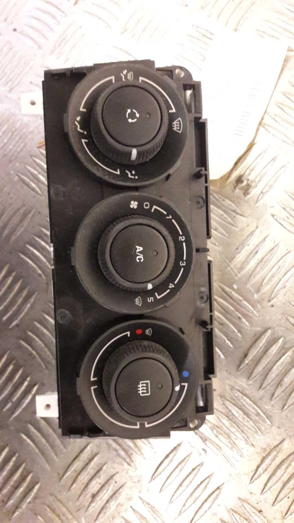 Commande chauffage CITROEN C3 PICASSO PHASE 1 Diesel - 1