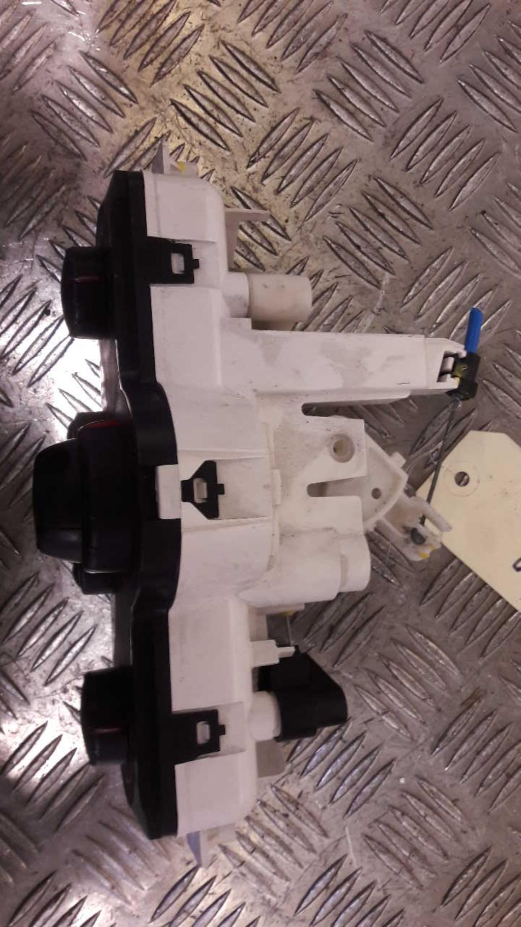 Commande chauffage RENAULT CLIO 3 PHASE 2 BREAK Diesel - 1