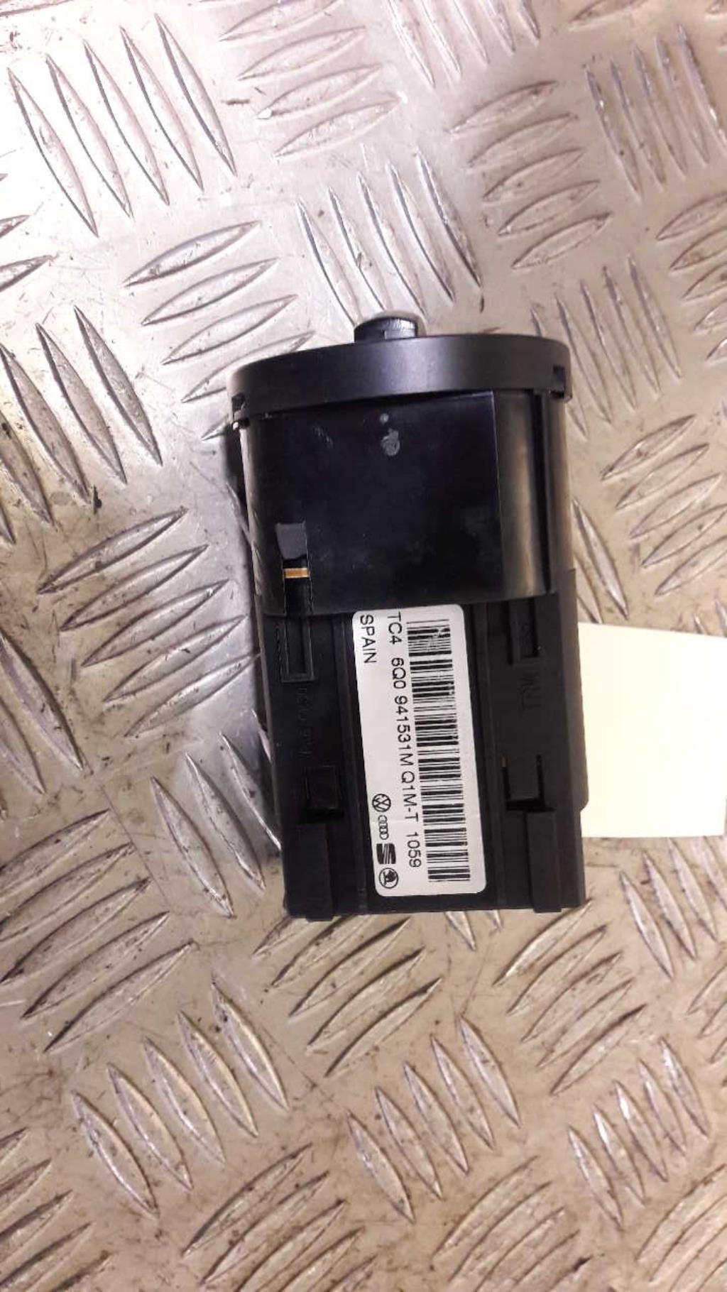 Commande de phare VOLKSWAGEN POLO 4 PHASE 2 Diesel - 1