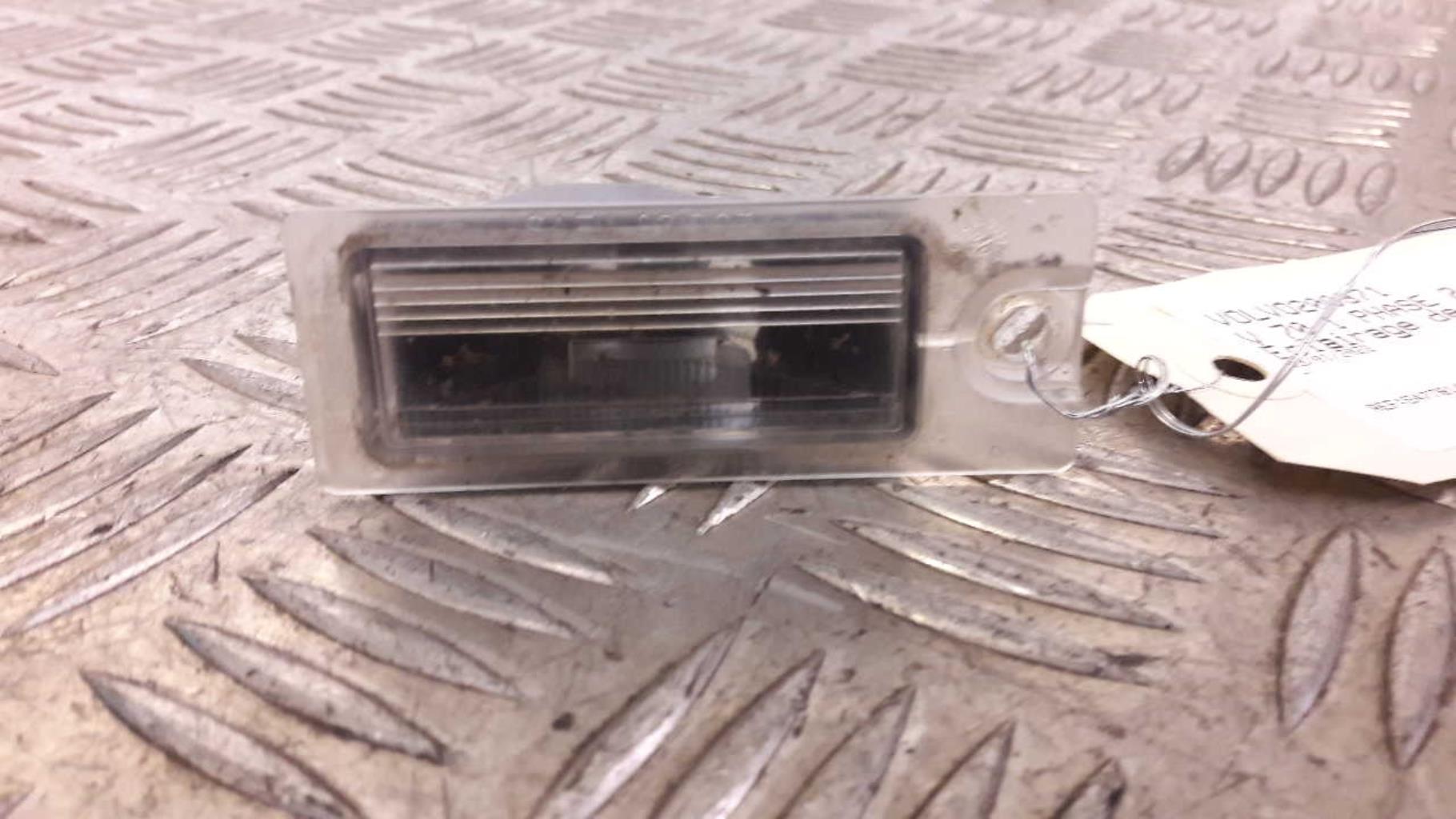 Eclairage de plaque VOLVO V 70 1 PHASE 2 BREAK Diesel - 1