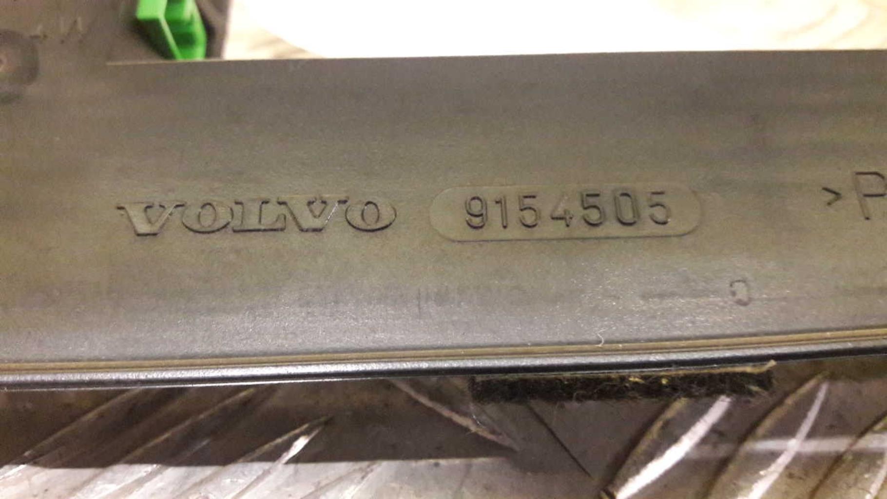 Feu arriere stop central VOLVO V 70 1 PHASE 2 BREAK Diesel - 1
