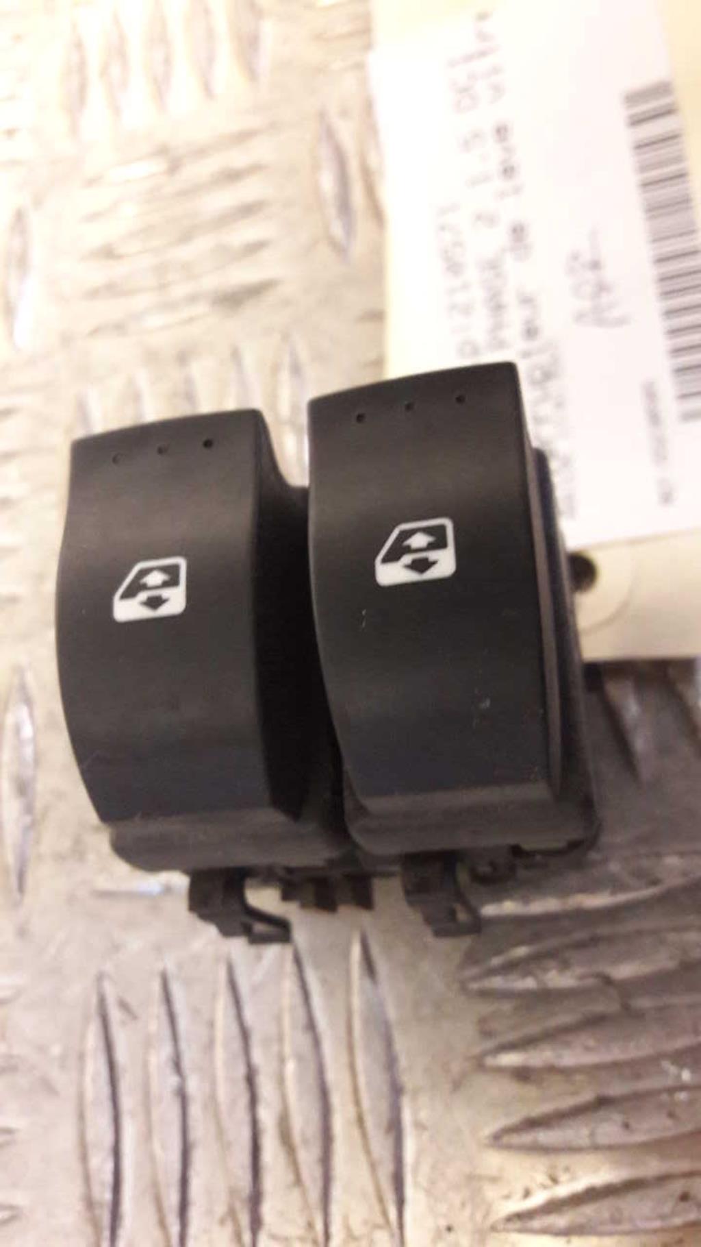 Interrupteur de leve vitre RENAULT SCENIC 2 PHASE 2 Diesel - 1