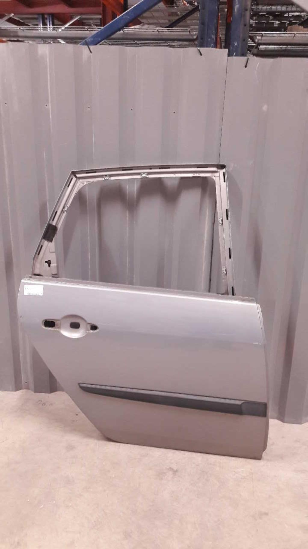 Porte arriere droit RENAULT SCENIC 2 PHASE 1 Diesel - 1