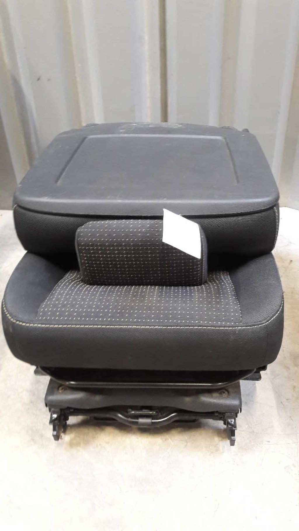 Siege arriere central RENAULT SCENIC 3 PHASE 1 Diesel - 1