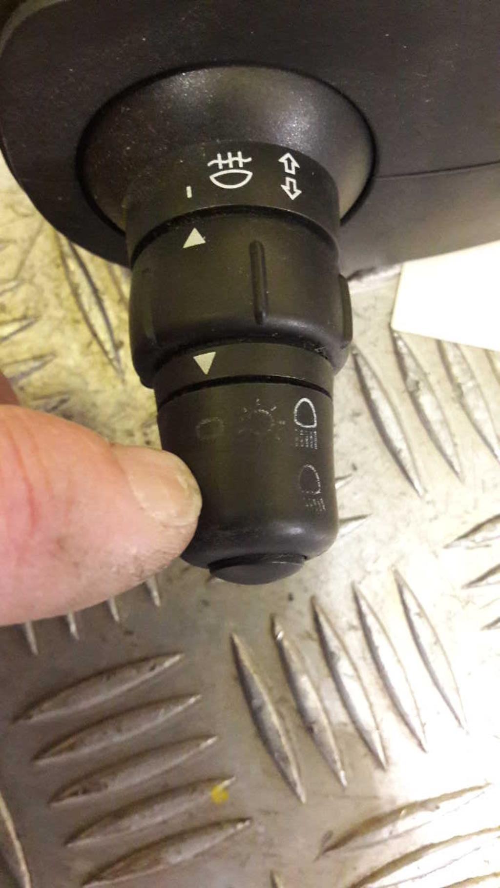 Commodo phare RENAULT CLIO 3 PHASE 2 Diesel - 1