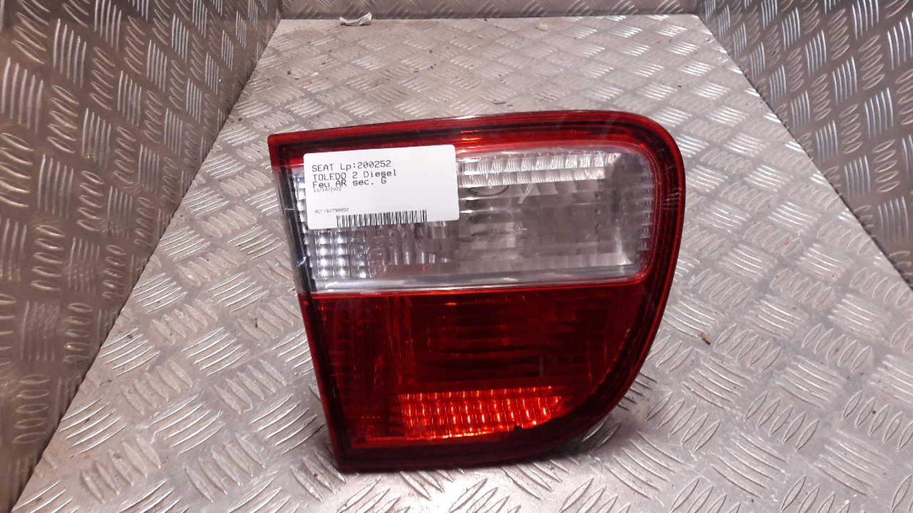 Feu arriere secondaire gauche (feux) SEAT TOLEDO 2 Diesel - 1