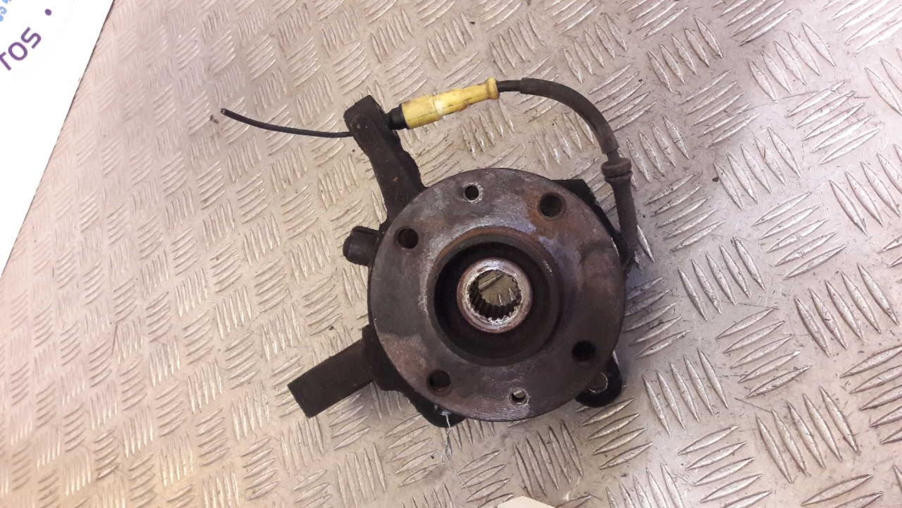 Pivot de moyeu avant gauche RENAULT CLIO 2 PHASE 2 Diesel - 1