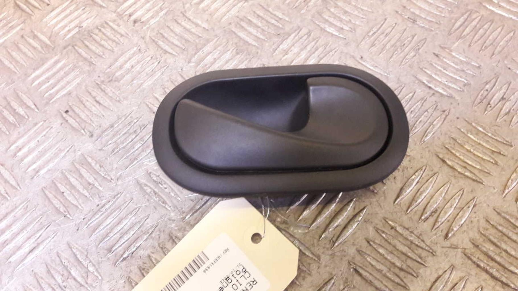 Poignee interieur avant droit RENAULT CLIO 3 PHASE 1 Diesel - 1