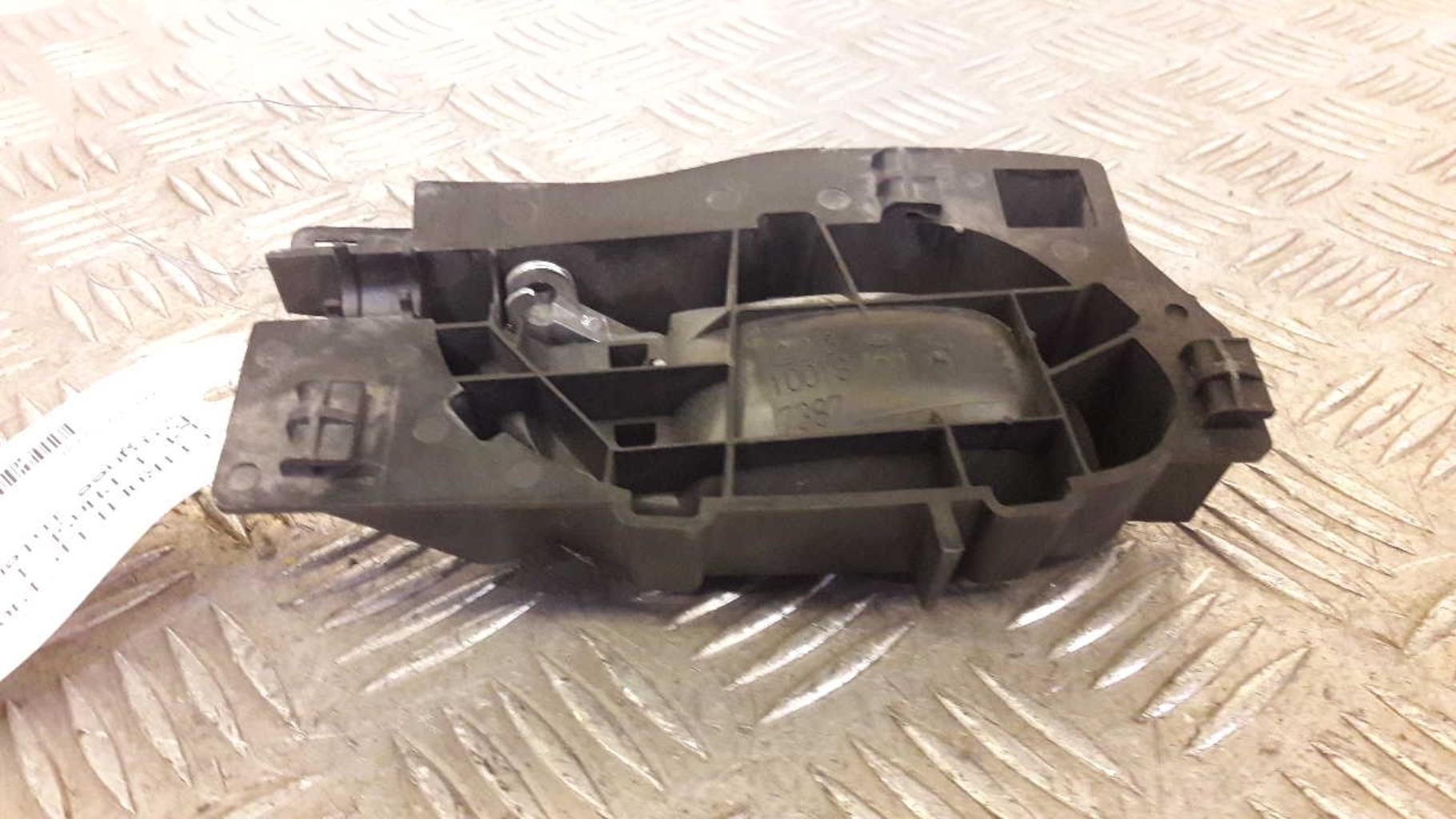 Poignee interieur avant gauche CITROEN C4 1 PHASE 1 Diesel - 1