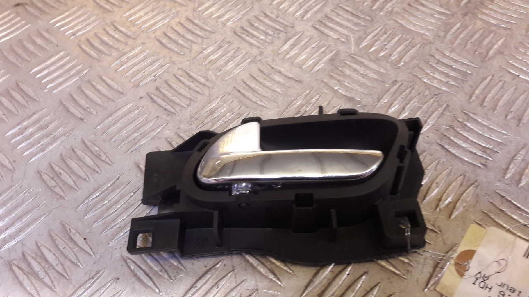 Poignee interieur avant gauche CITROEN C4 1 PHASE 1 Diesel - 1