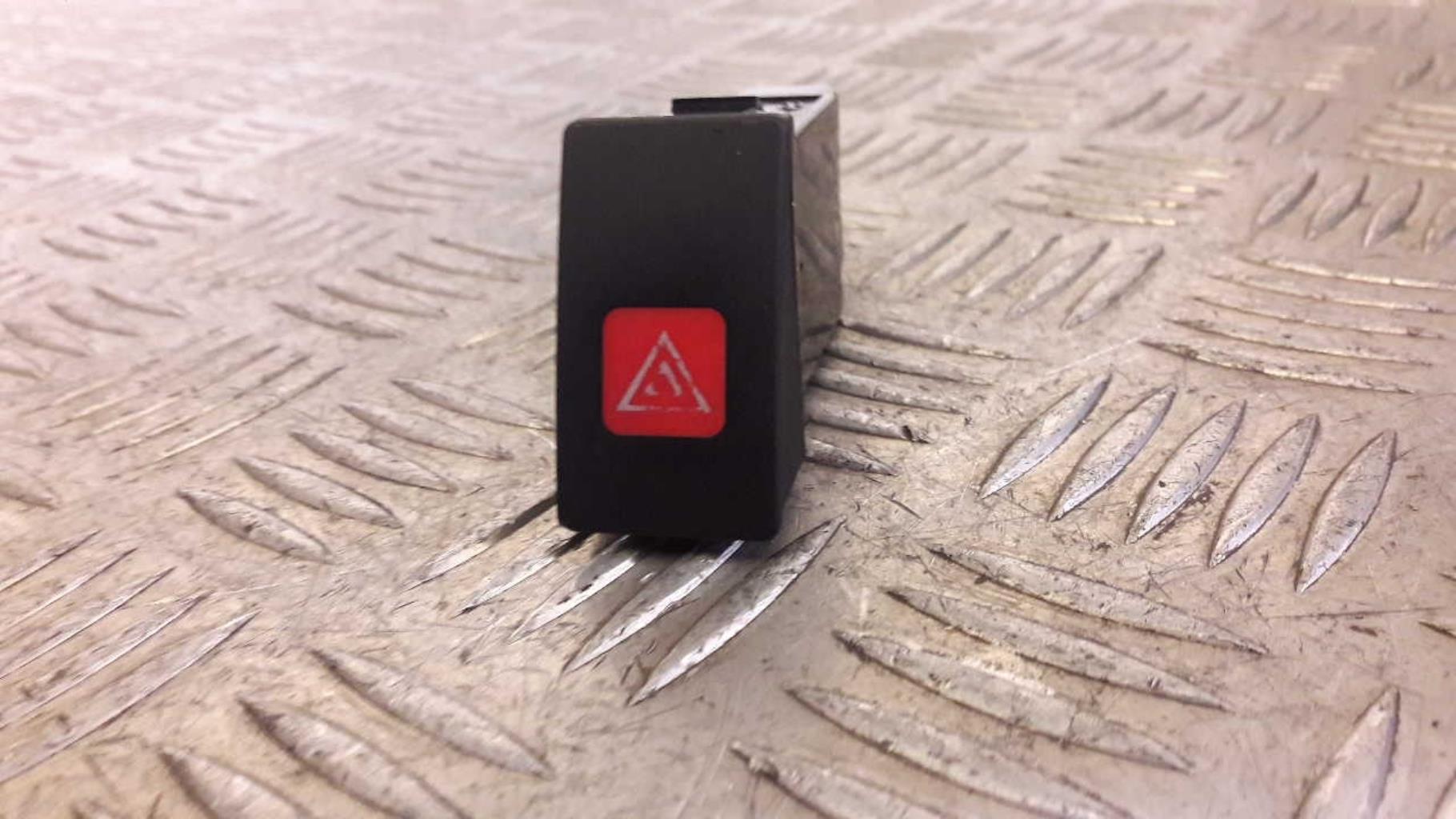 Bouton de warning HYUNDAI MATRIX PHASE 1 Diesel - 1