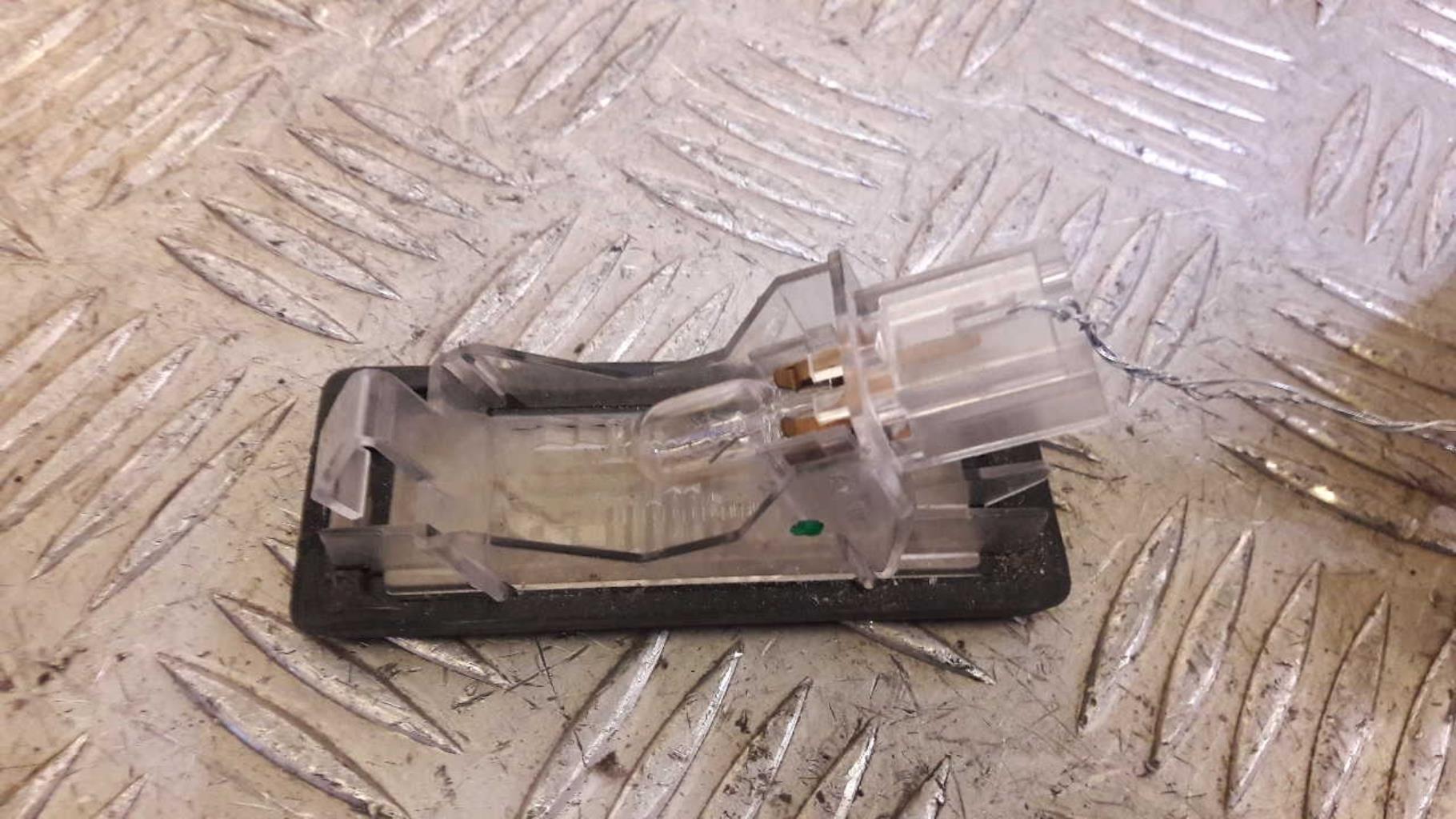 Eclairage de plaque RENAULT SCENIC 3 PHASE 1 Essence - 1