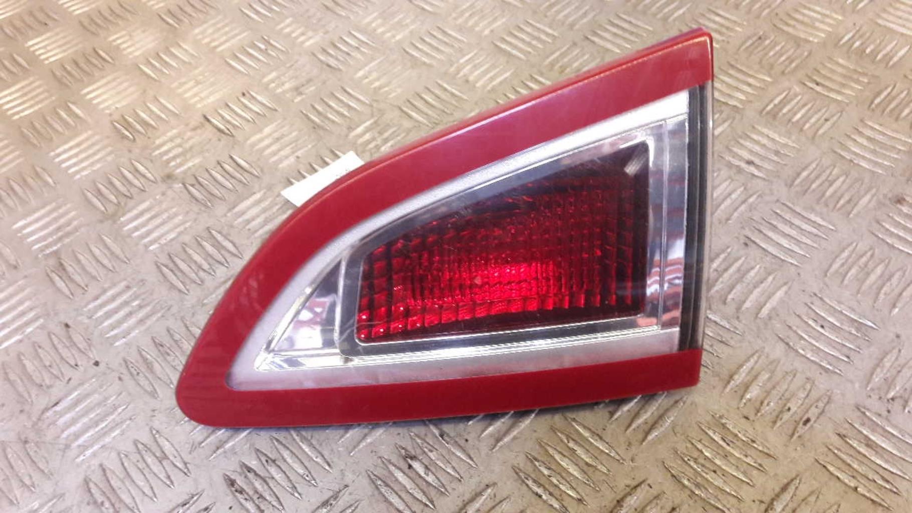Feu arriere secondaire droit (feux) RENAULT SCENIC 3 PHASE 1 Essence - 1