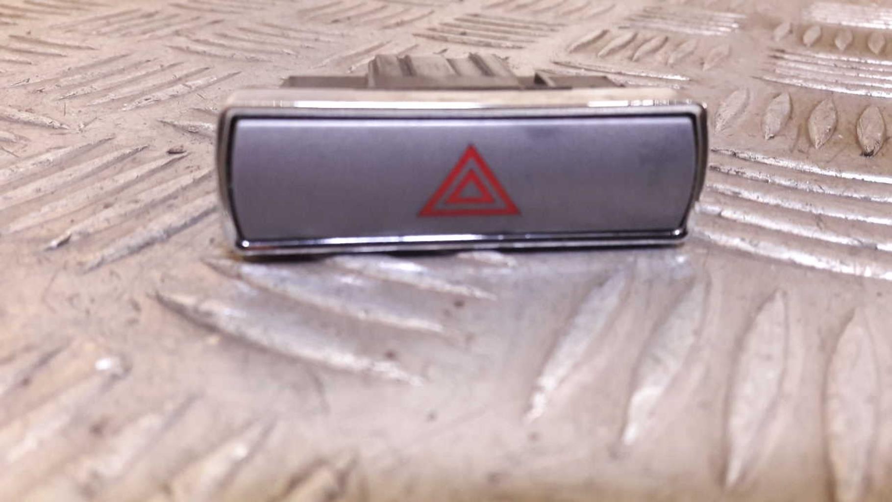 Bouton de warning FORD MONDEO 2 Diesel - 1