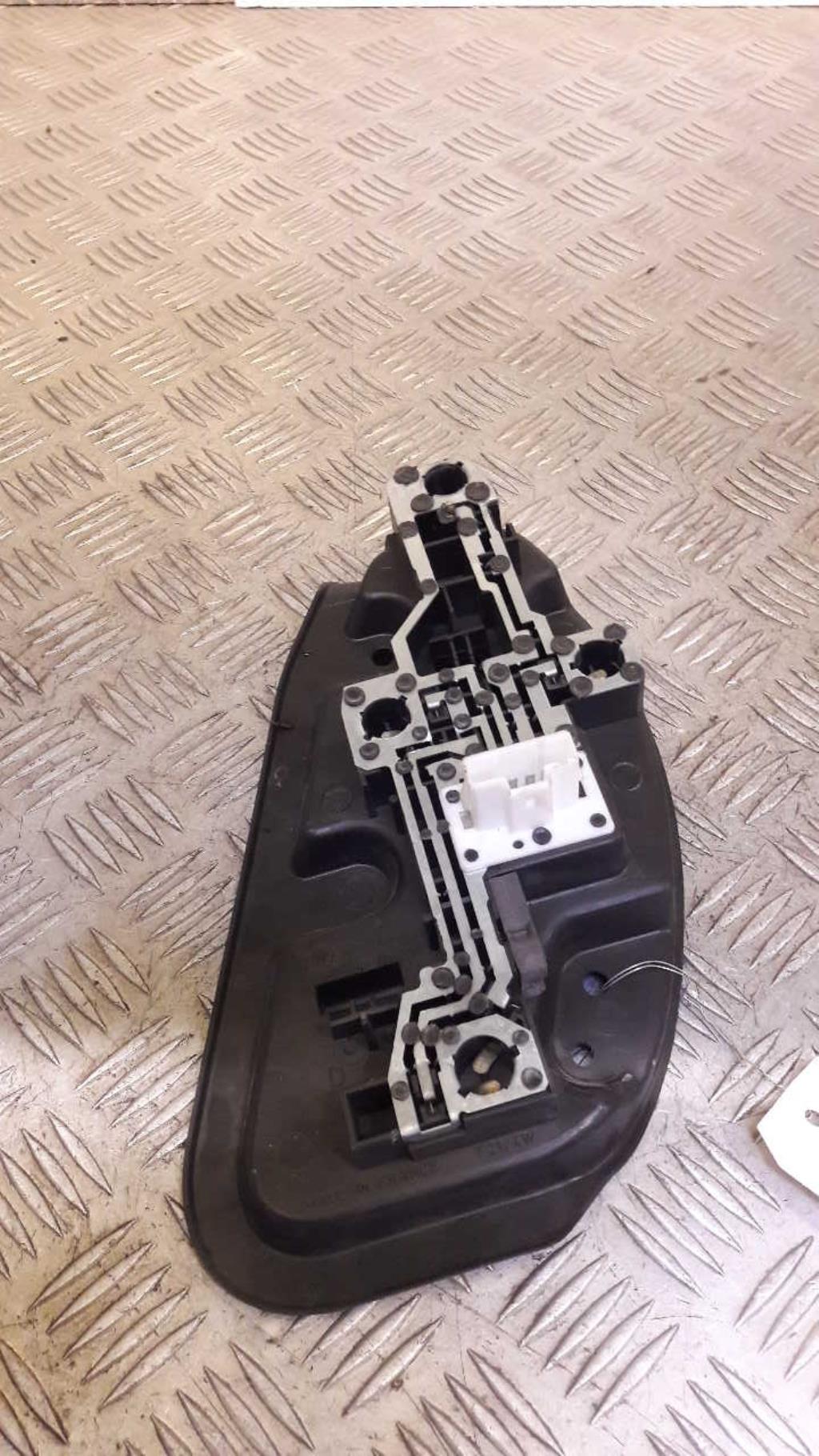 Platine feu arriere droit CITROEN C5 1 PHASE 1 Diesel - 1