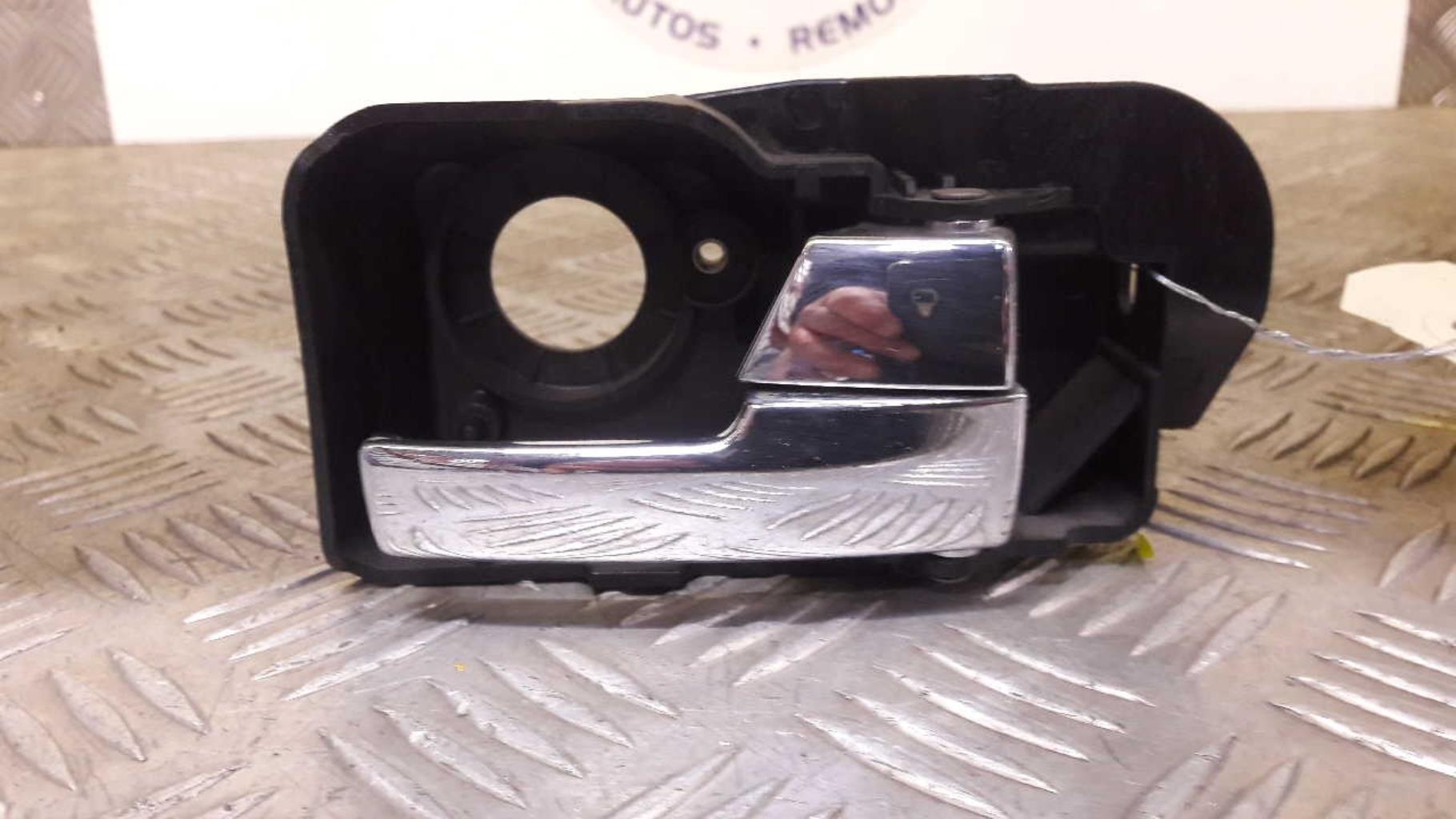 Poignee interieur avant gauche FORD MONDEO 2 Diesel - 1