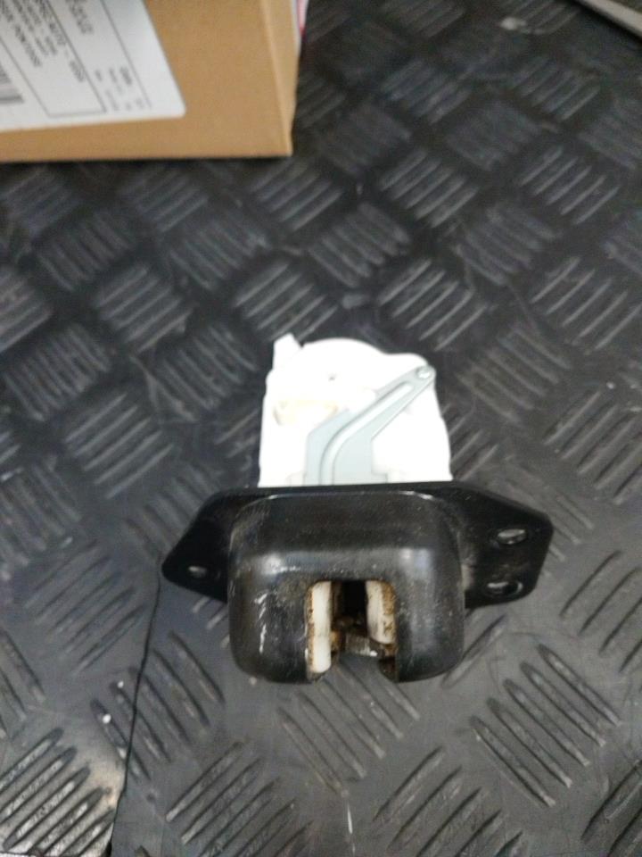 Serrure de coffre NISSAN X-TRAIL 2 PHASE 2 Diesel - 1