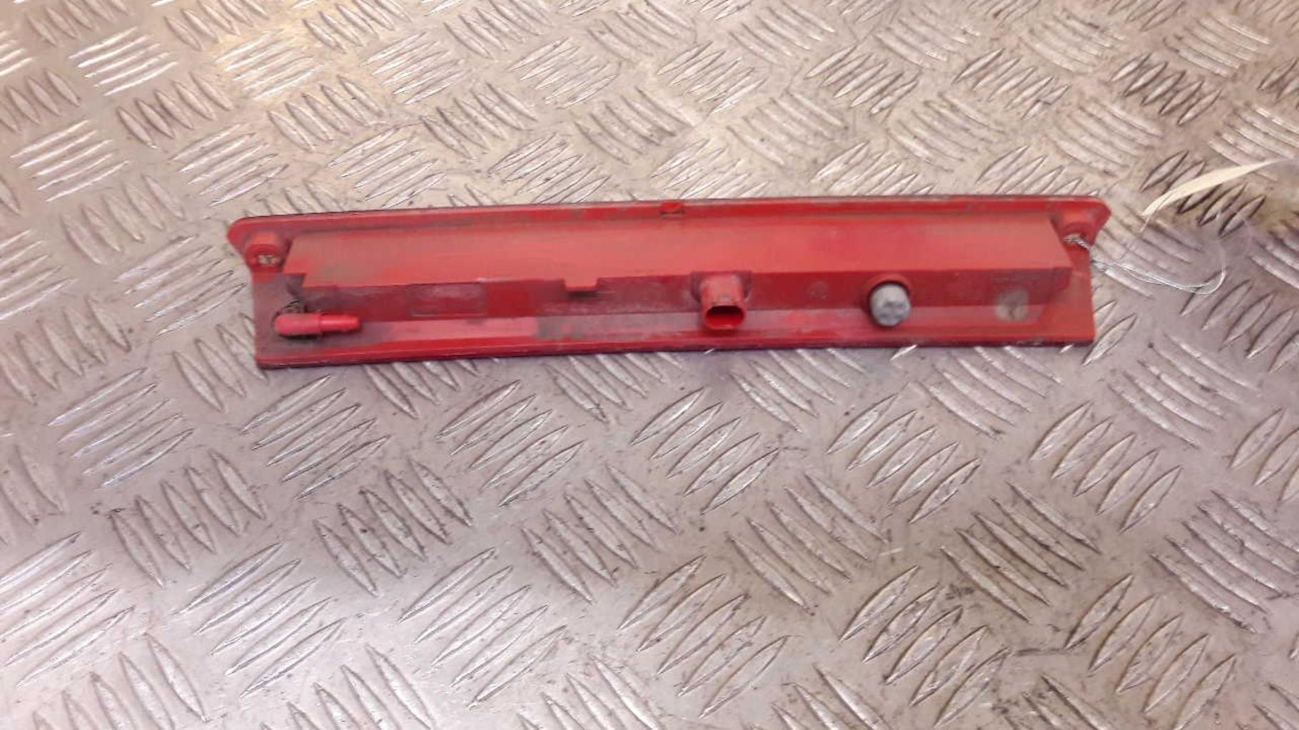 Feu arriere stop central FORD FIESTA 6 PHASE 1 Diesel - 1