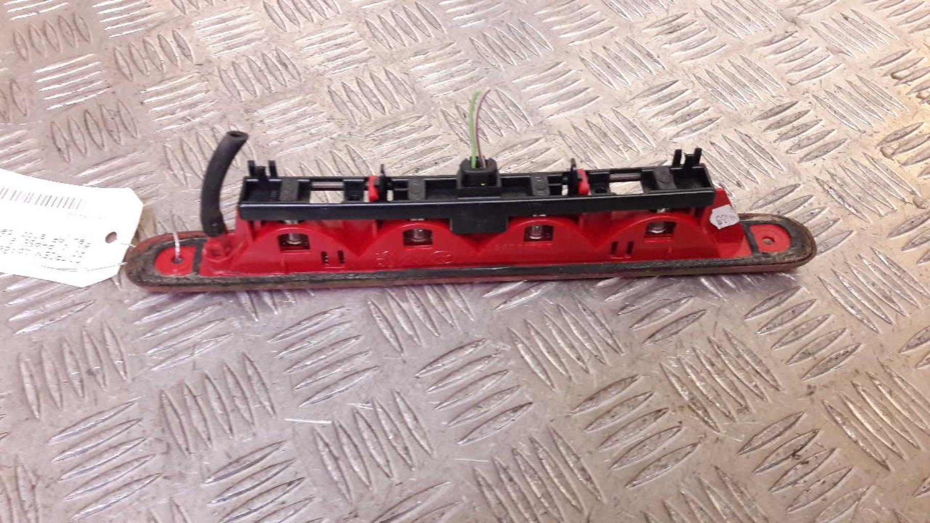 Feu arriere stop central CITROEN C1 1 PHASE 2 Essence - 1