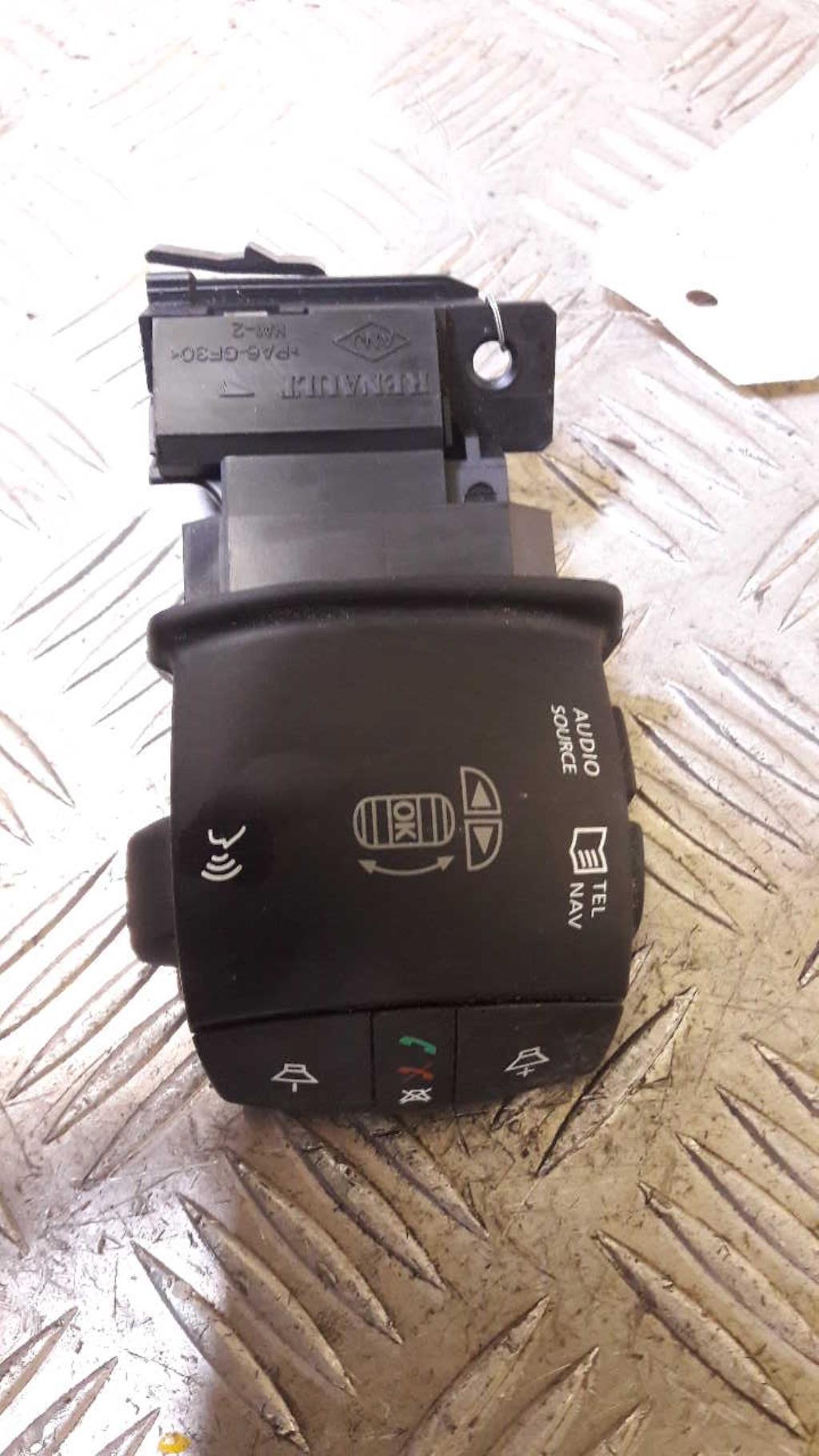 Boitier de commande de boite auto RENAULT SCENIC 1 PHASE 2 Essence - 1
