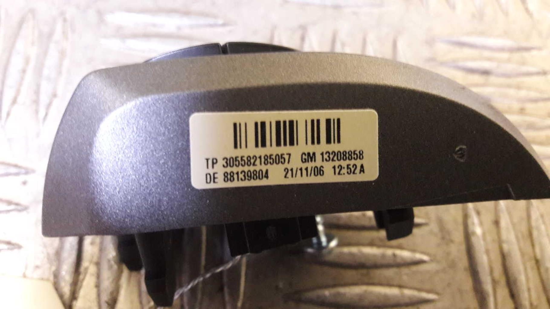 Bouton/Interrupteur OPEL ZAFIRA B PHASE 1 Diesel - 1