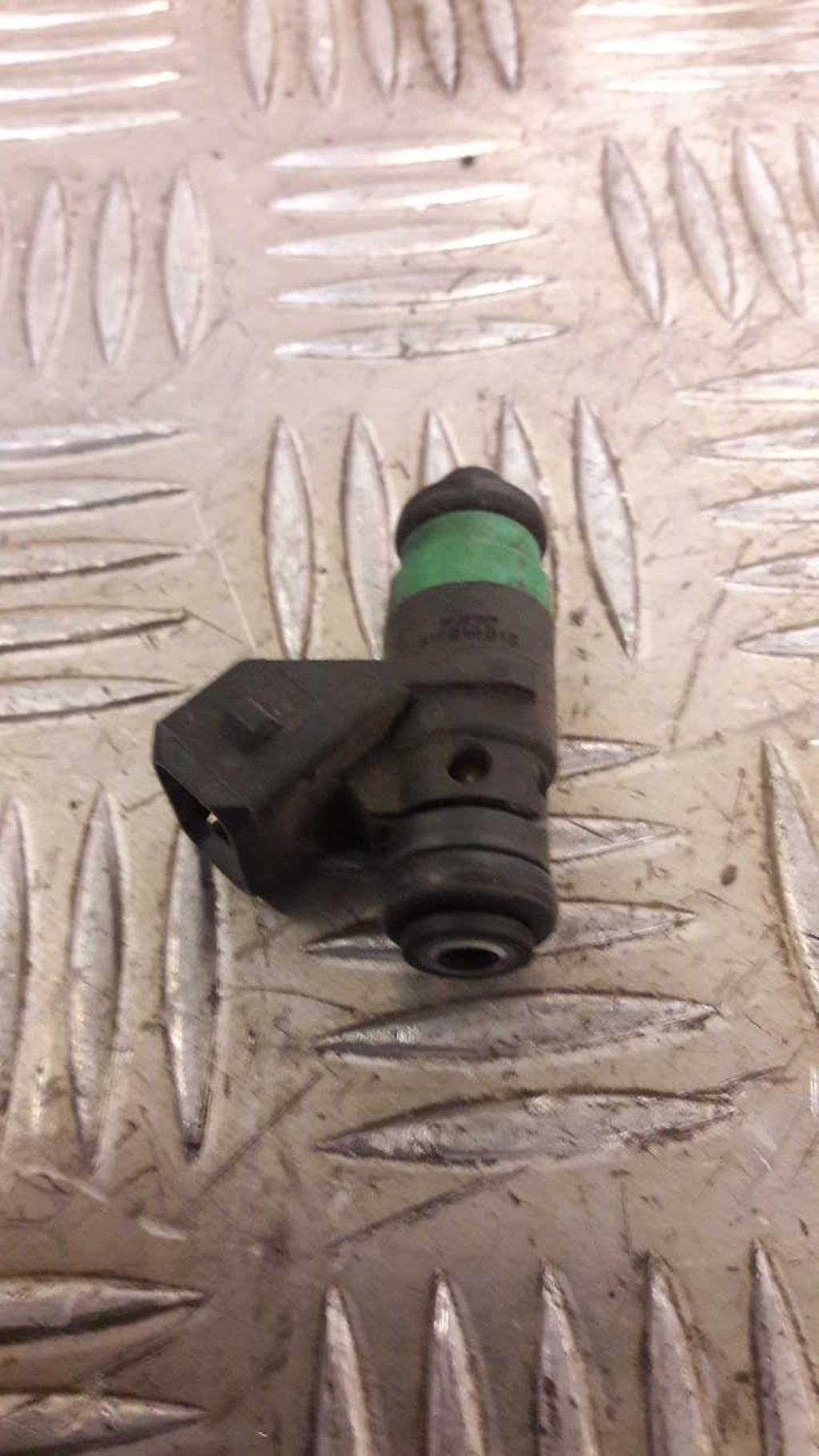 Injecteurs RENAULT MEGANE 2 PHASE 1 BREAK Essence - 1