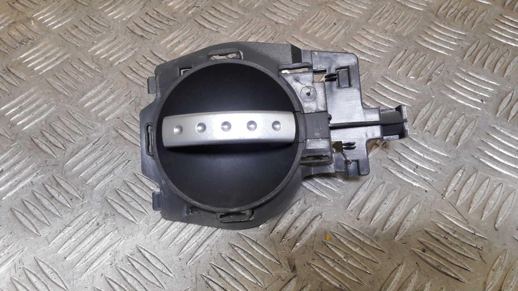 Poignee interieur avant droit CITROEN C2 PHASE 1 Essence - 1