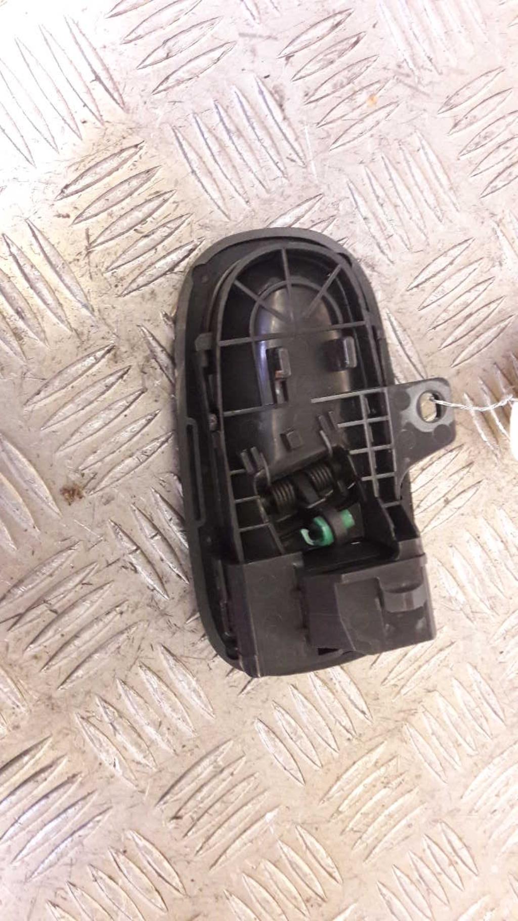 Poignee interieur avant droit SUZUKI SWIFT 2 PHASE 1 Essence - 1