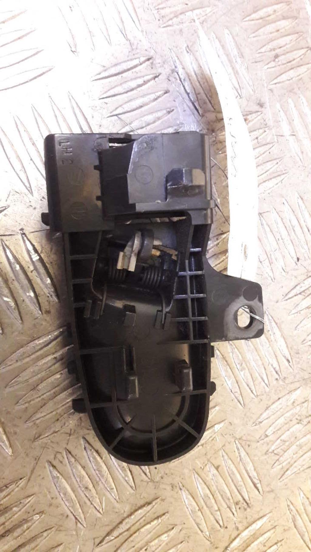 Poignee interieur avant gauche SUZUKI SWIFT 2 PHASE 1 Essence - 1