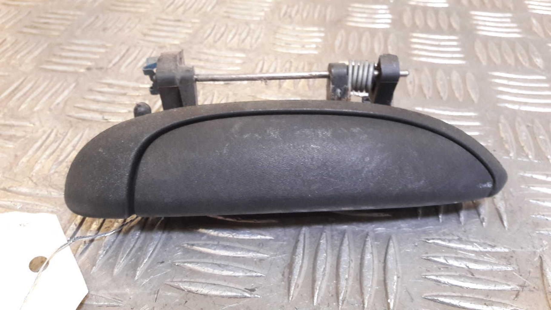 Poignee porte avant droit RENAULT CLIO 2 PHASE 2 Diesel - 1