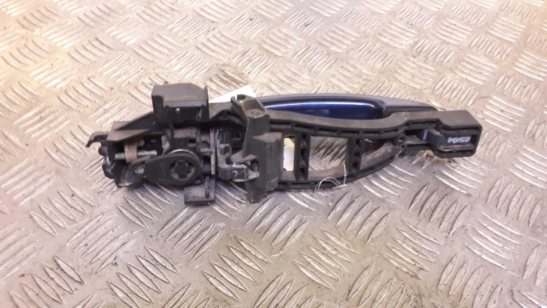 Poignee porte avant gauche FORD C-MAX 1 PHASE 1 Diesel - 1