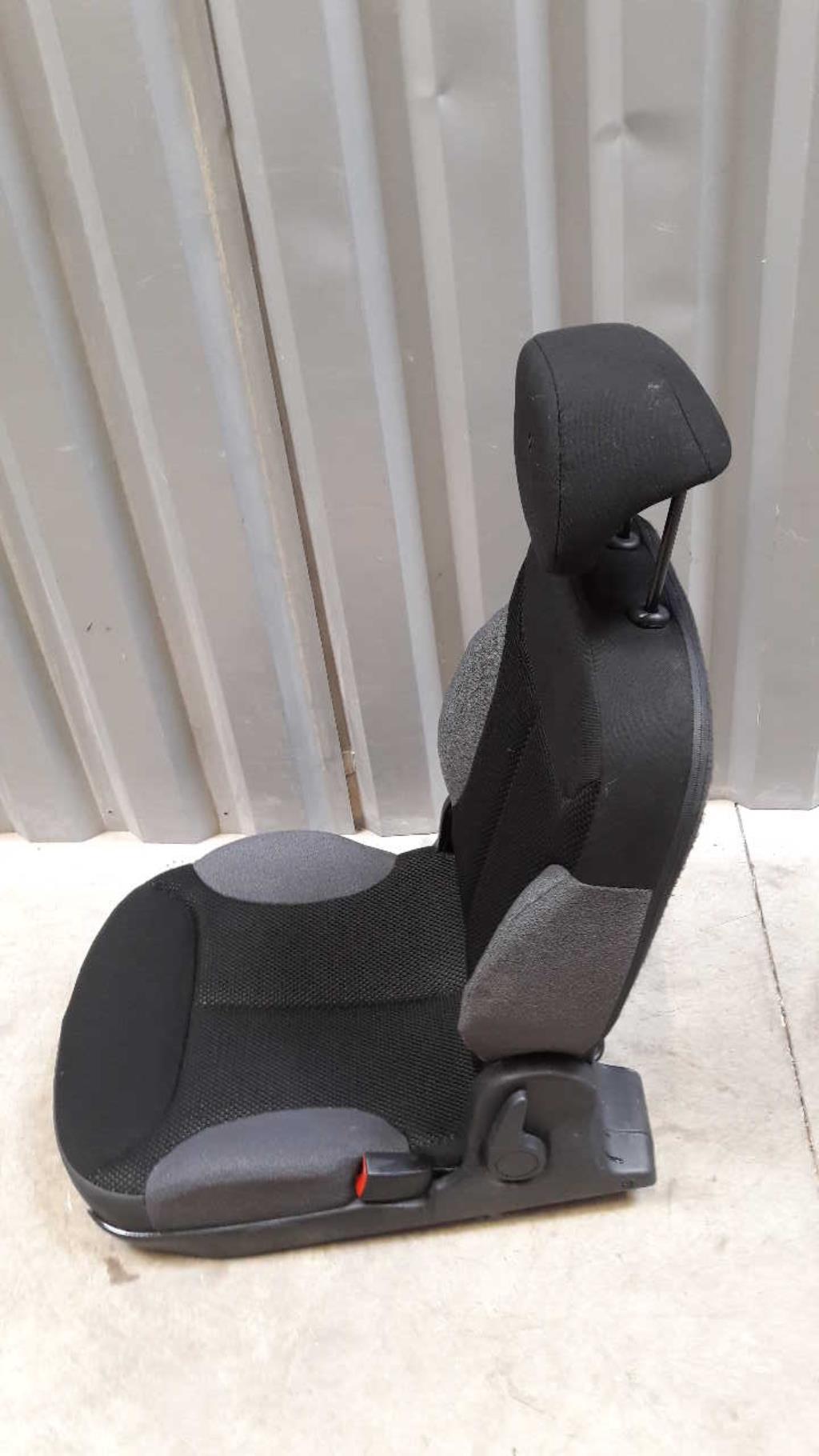 Siege arriere droit CITROEN C2 PHASE 1 Essence - 1