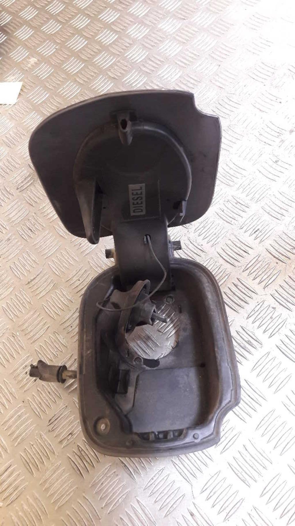 Trappe d'essence RENAULT CLIO 3 PHASE 2 Diesel - 1