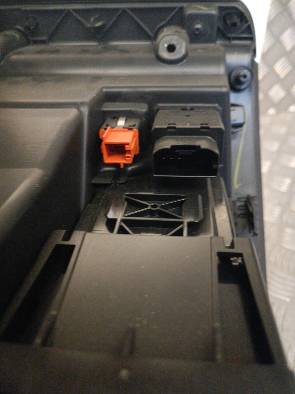 Boite a gants VOLKSWAGEN JETTA 4 Essence/Hybride - 1