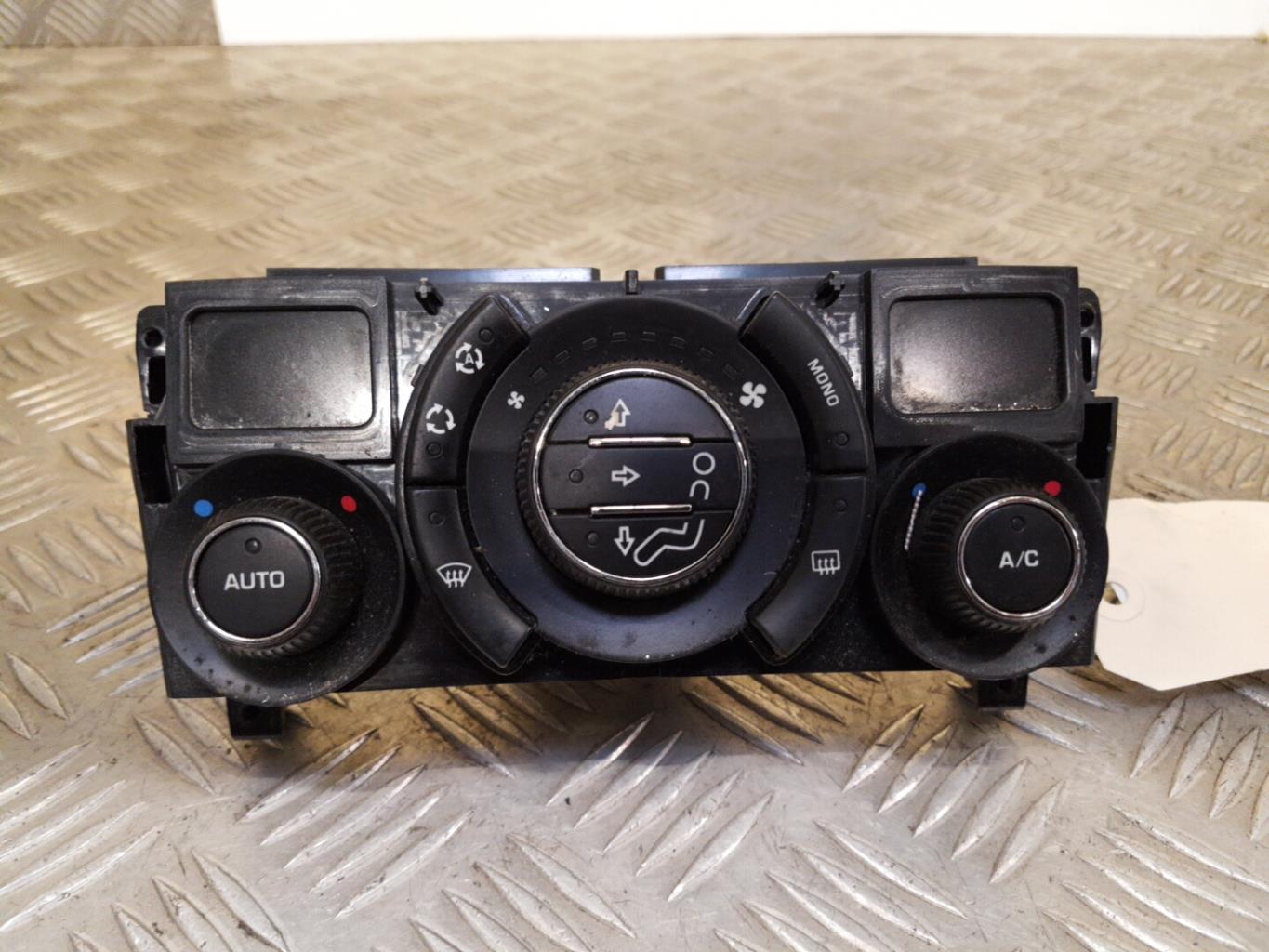 Commande chauffage PEUGEOT 3008 1 PHASE 1 Diesel - 1