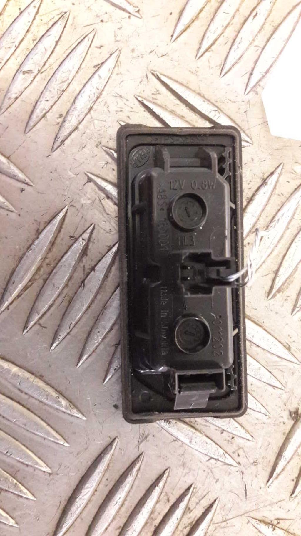 Eclairage de plaque VOLKSWAGEN JETTA 4 Essence/Hybride - 1