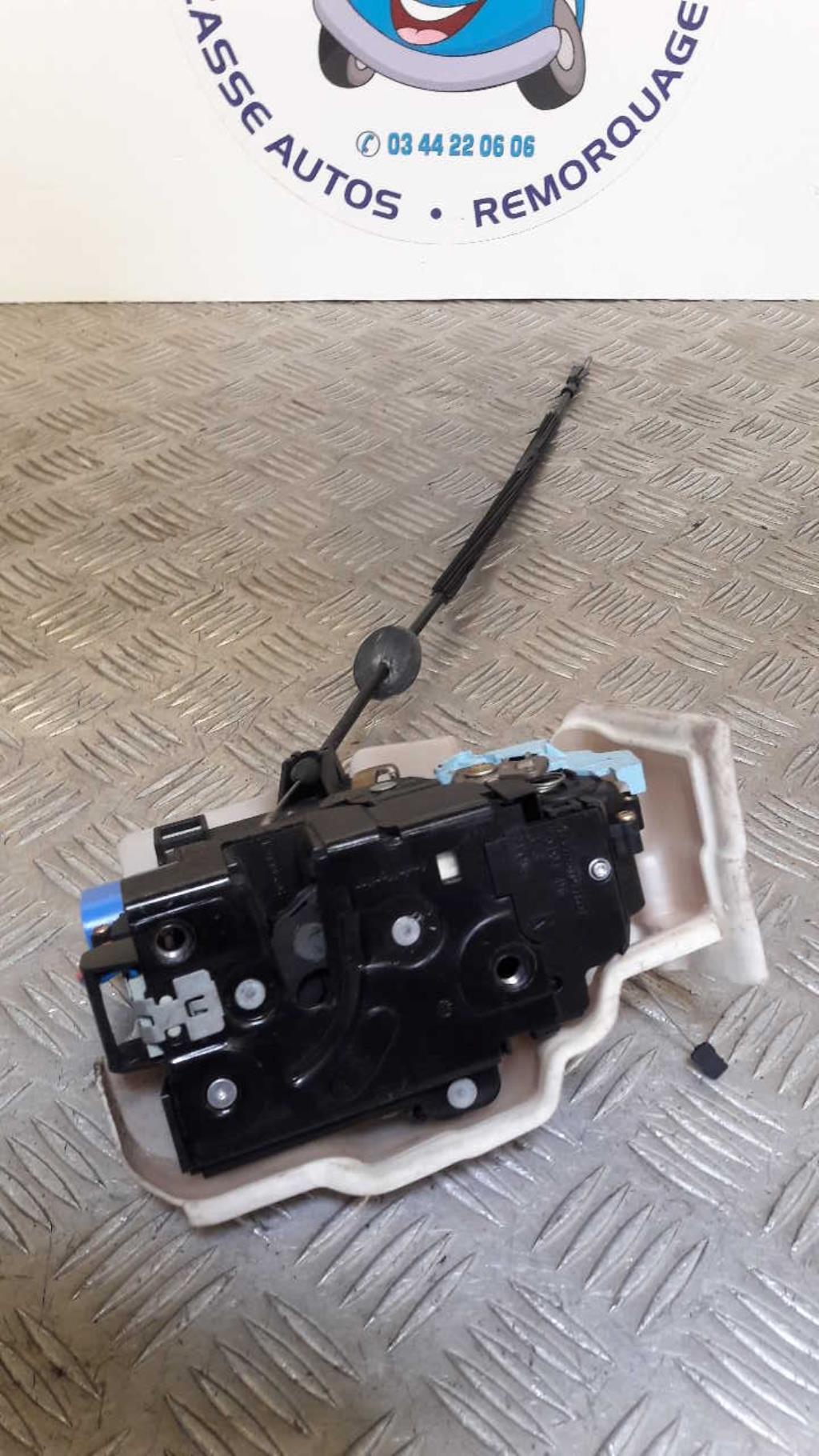 Serrure avant droit VOLKSWAGEN GOLF 5 Diesel - 1