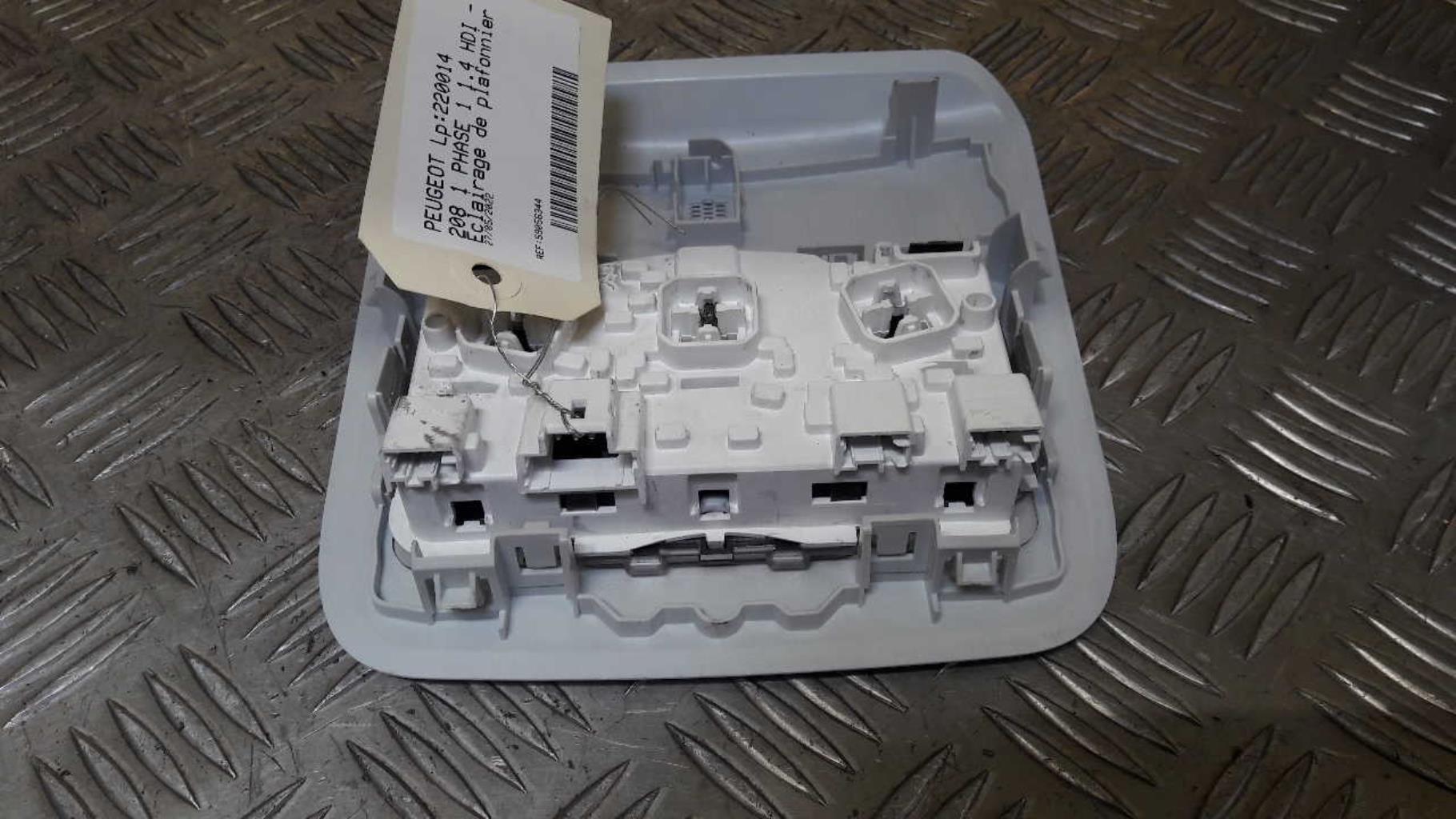 Eclairage de plafonnier PEUGEOT 208 1 PHASE 1 Diesel - 1