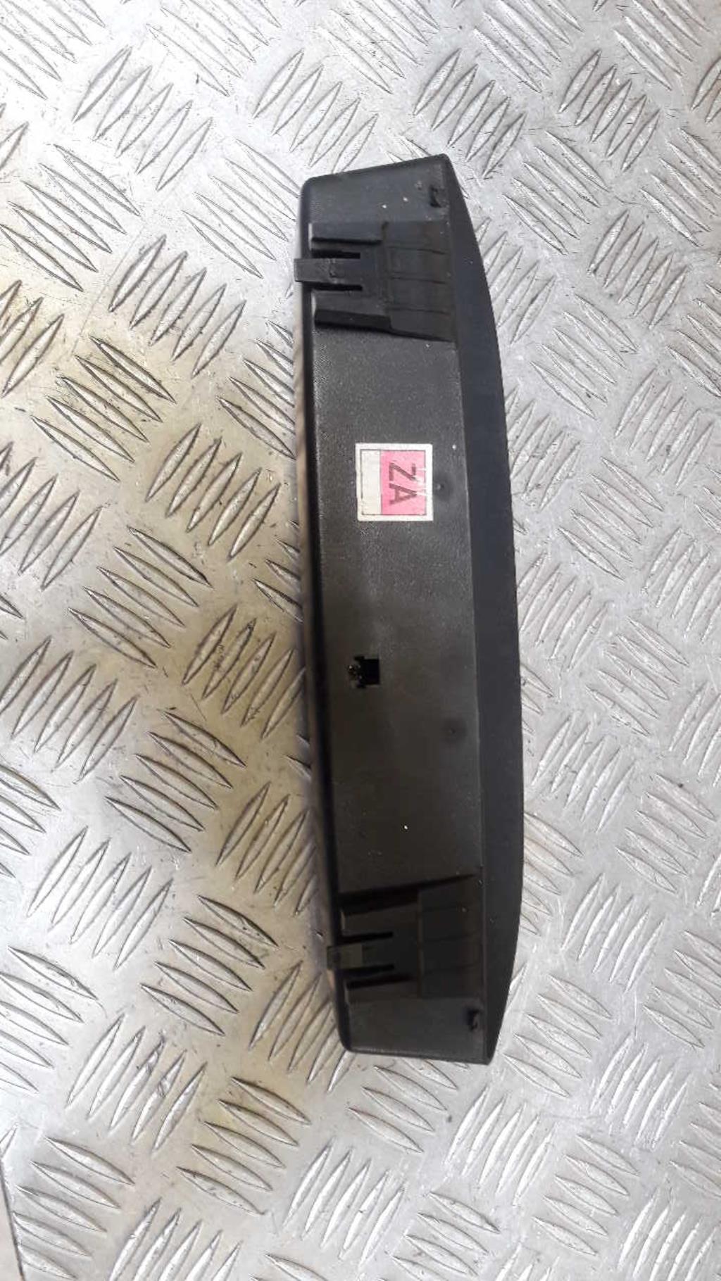 Feu arriere stop central DAEWOO KALOS Essence - 1