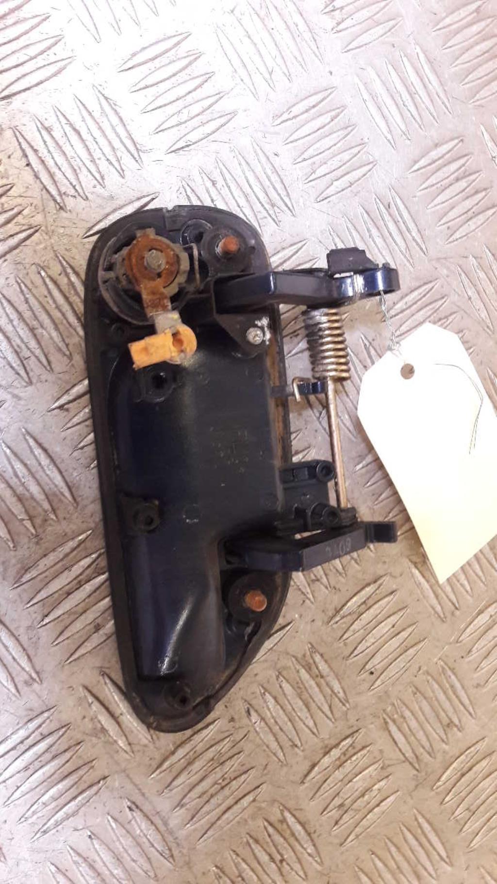 Poignee porte avant gauche MAZDA MX5 2 PHASE 1 CABRIOLET Essence - 1