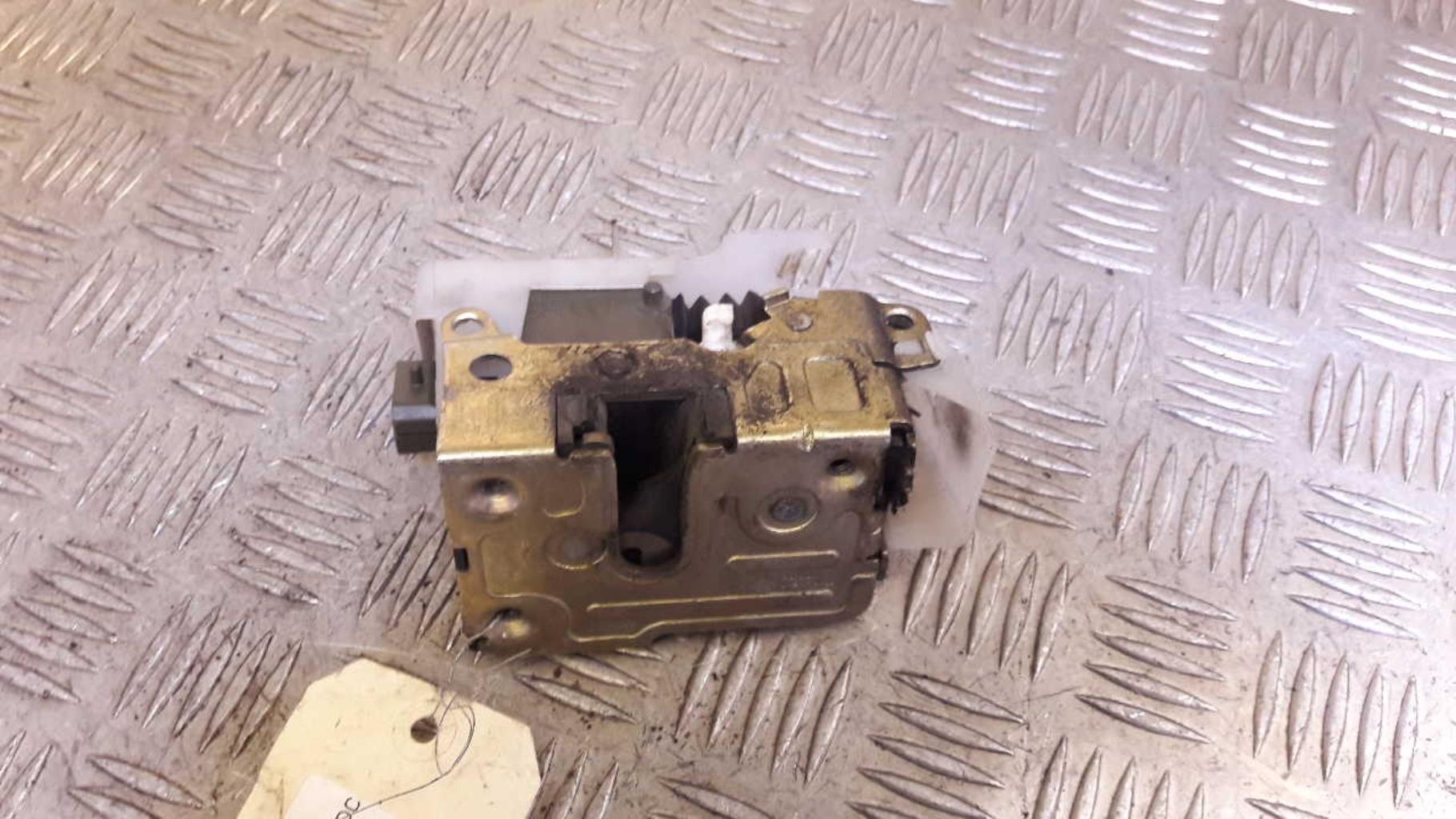 Serrure arriere droit RENAULT CLIO 2 PHASE 2 Diesel - 1