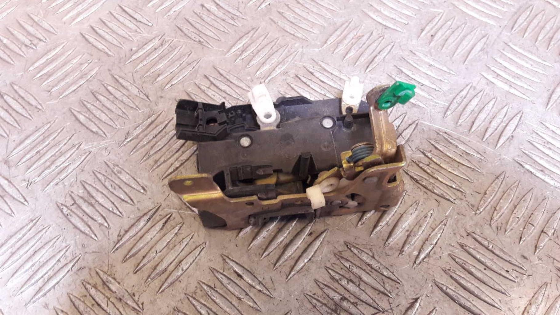 Serrure avant droit RENAULT CLIO 1 PHASE 3 Essence - 1